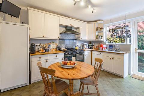 11 Haffenden Close, Marden, Tonbridge, TN12 9TD