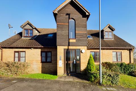 1 bedroom flat to rent - Garratts Way, High Wycombe, HP13 5BX