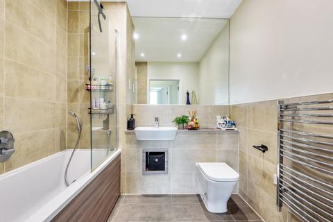 41, Alacia Court Palmerston Road, London, W3 8GJ