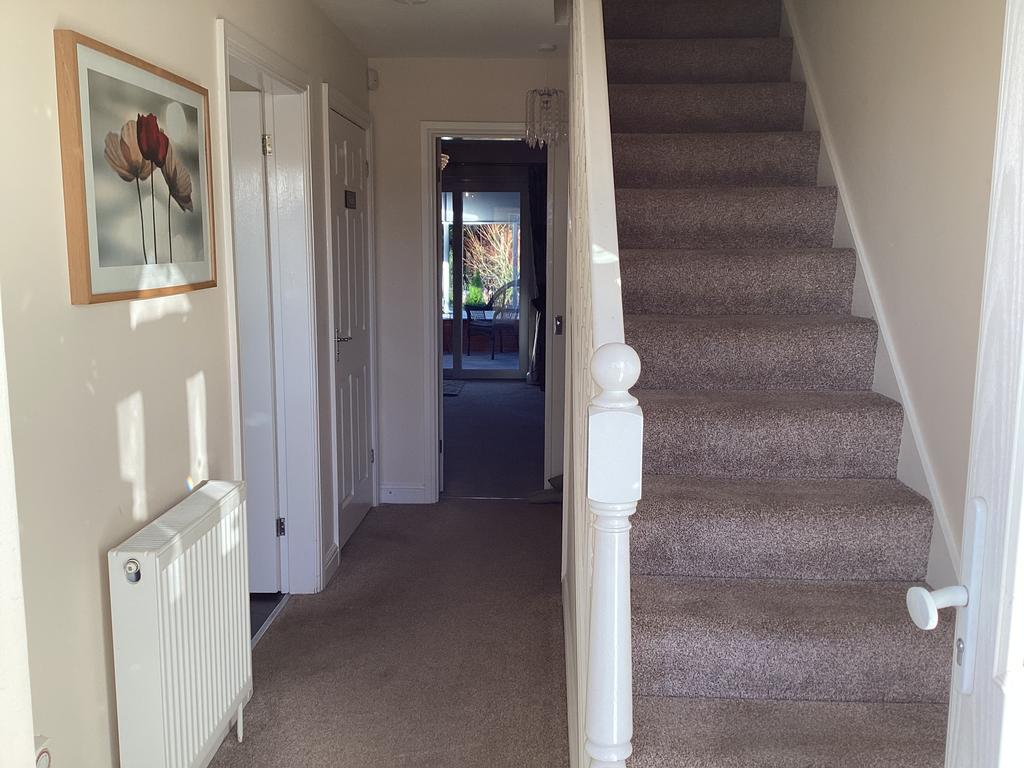 Ludlow Lane, Walsall WS2 3 bed detached house £245,000