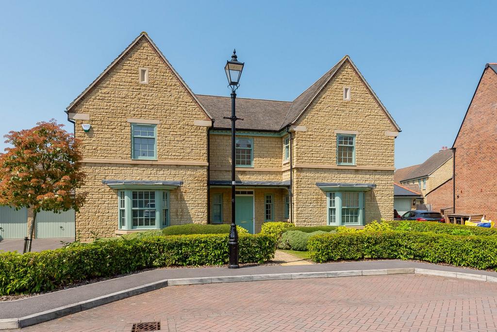 Chadelworth Way, Kingston Bagpuize, OX13 5 bed detached house for sale