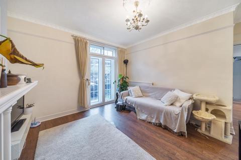 Flat 2, Wenham House Ascalon Street, London, SW8 4DY