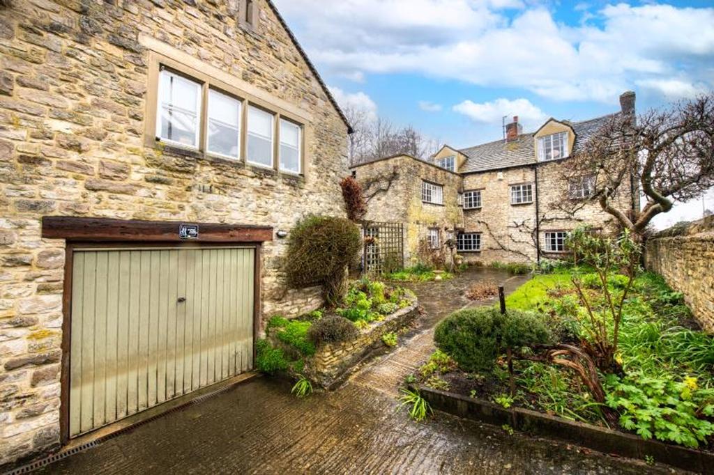 Manor Road, Woodstock, OX20 4 bed property £775,000