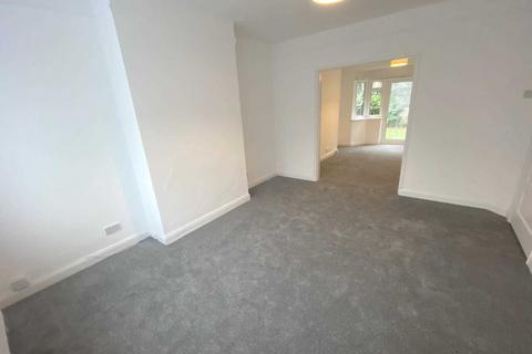 3 bedroom semi-detached house to rent, Peters Close, Stanmore