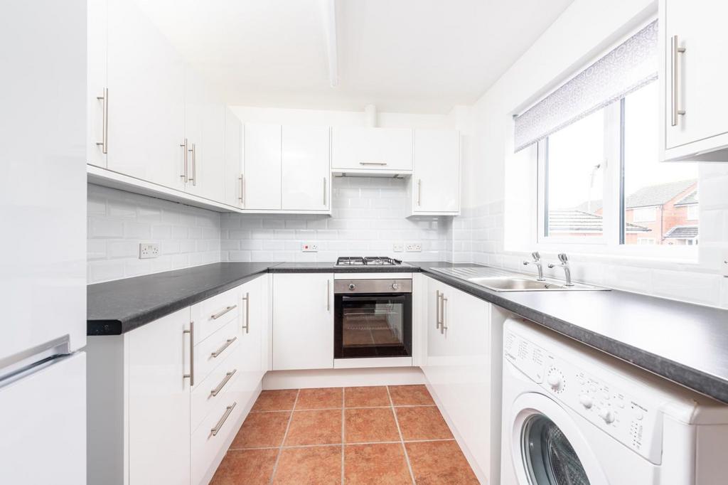 Lakefield Road, Oxford, OX4 2 bed terraced house £285,000