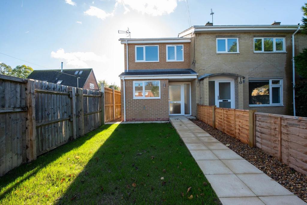 Gainsborough Green, Abingdon, OX14 2 bed end of terrace house £300,000
