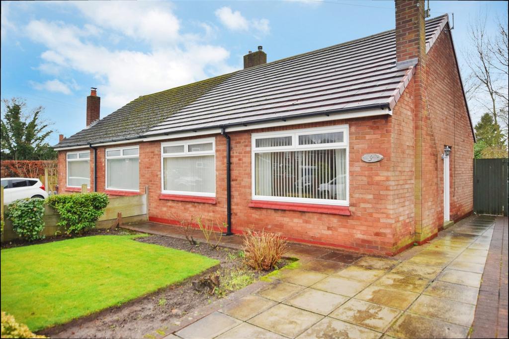Wheatfield Road, Cronton 2 bed semidetached bungalow for sale £170,000