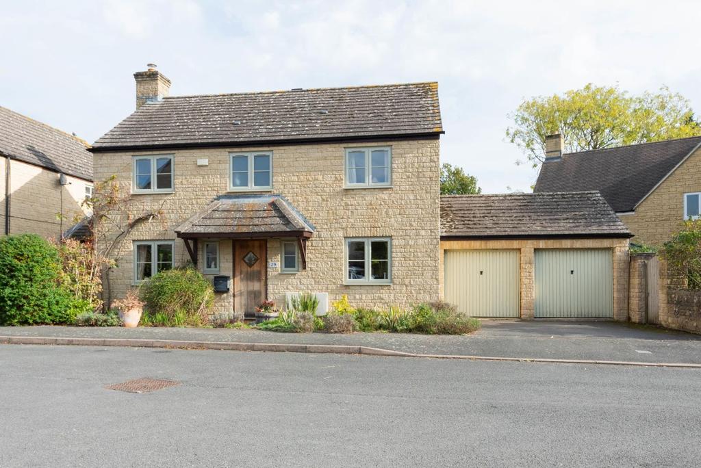 Windmill Heights, North Leigh, OX29 4 bed property for sale £500,000