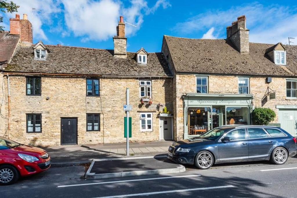 Corn Street, Witney, OX28 2 bed terraced house £280,000