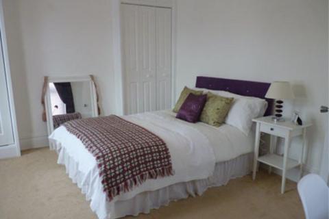 4 bedroom end of terrace house to rent, Cheltenham Street, Barrow-in-Furness, Cumbria, LA14