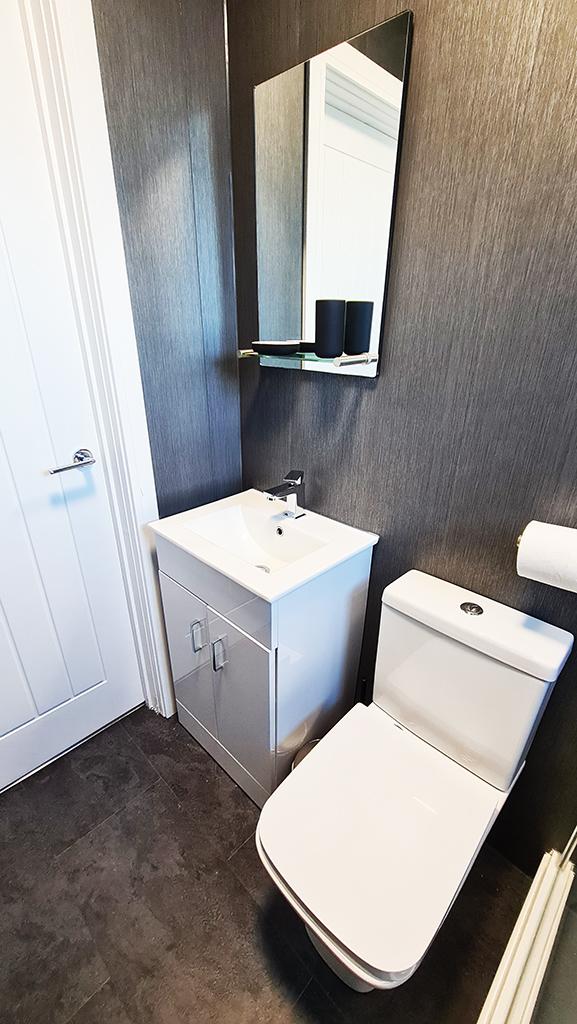 Room 2 En-suite 2.2