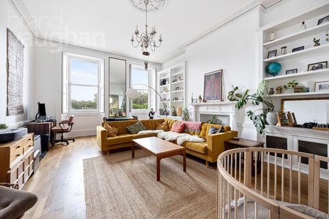2 bedroom flat to rent, Lewes Crescent, Brighton, BN2
