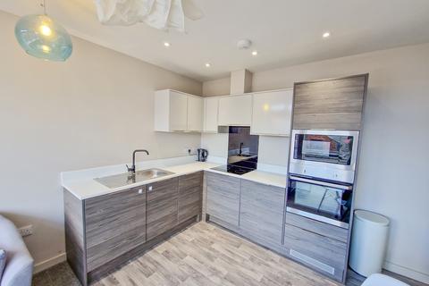 undefined, 32 K2 North,  70 Bond Street, Hull, Yorkshire, HU1 3EN, UK