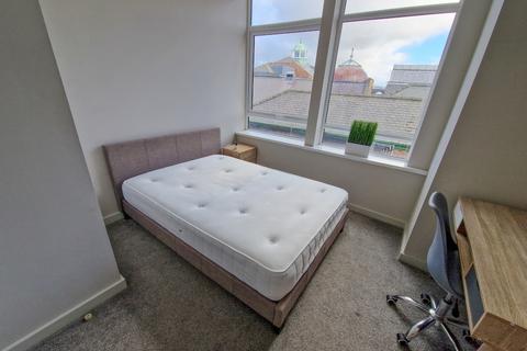 undefined, 32 K2 North,  70 Bond Street, Hull, Yorkshire, HU1 3EN, UK