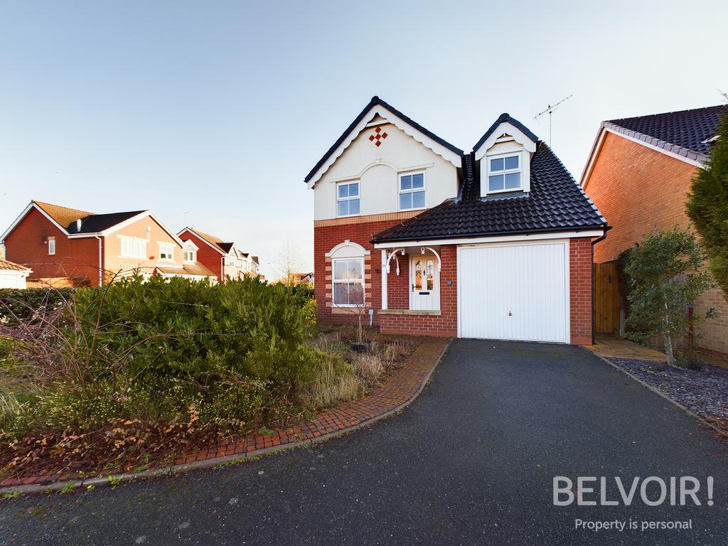 Cornwall Drive, Baswich, Stafford, ST17 3 bed detached house £285,000