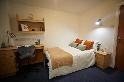 1 bedroom in a house share to rent - Cambridge House, Cambridge Street, Manchester, M15