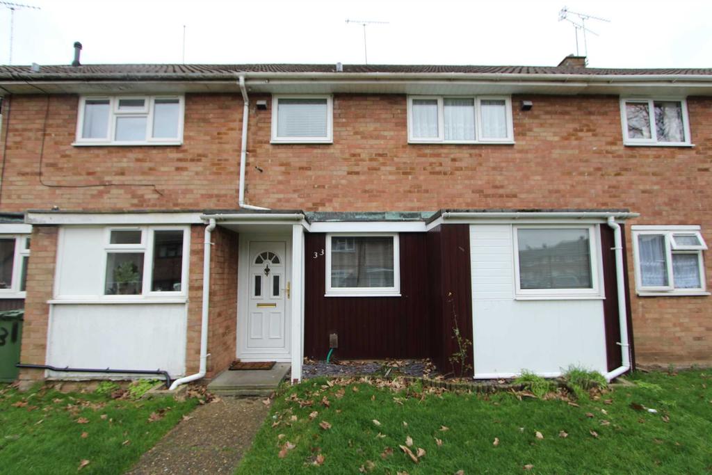 Cross Green, Basildon 2 bed terraced house £1,200 pcm (£277 pw)