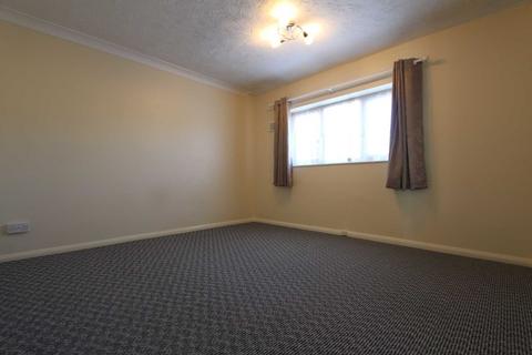 2 bedroom terraced house to rent, Cross Green, Basildon