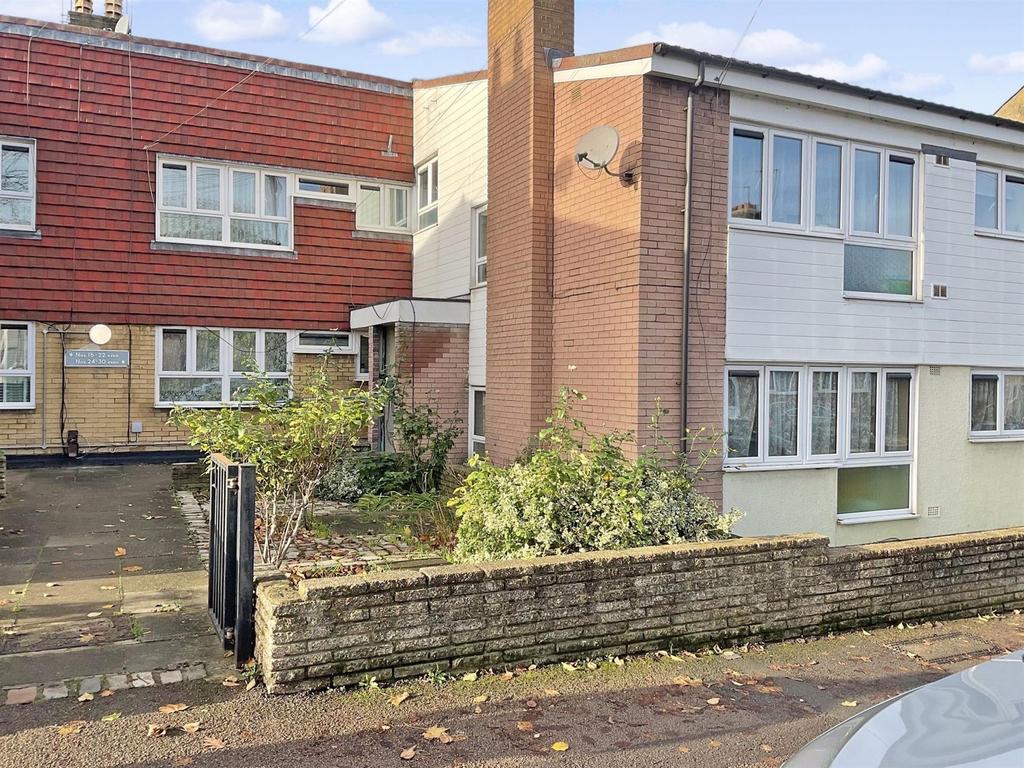 Farnan Avenue, London 1 bed ground floor flat for sale £250,000