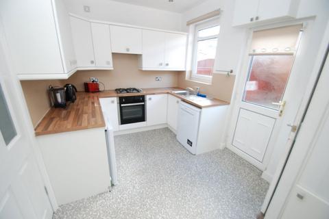 3 bedroom terraced house to rent, Cresswell Street, Barnsley, South Yorkshire, S75 2DL