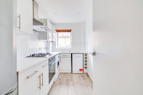 2 bedroom apartment to rent, Upper Richmond Road, London, SW15