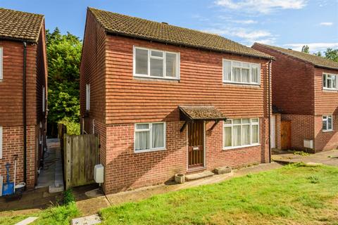 6 Cavalier Close, Midhurst, GU29 9QW