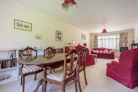 6 Cavalier Close, Midhurst, GU29 9QW