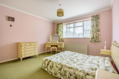 6 Cavalier Close, Midhurst, GU29 9QW