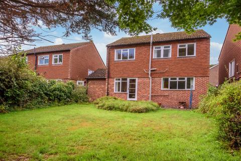 6 Cavalier Close, Midhurst, GU29 9QW