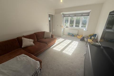 4 bedroom detached house to rent, Gardiner View, Oadby, LE2