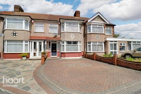 4 Barton Avenue, Romford, RM7 0ND