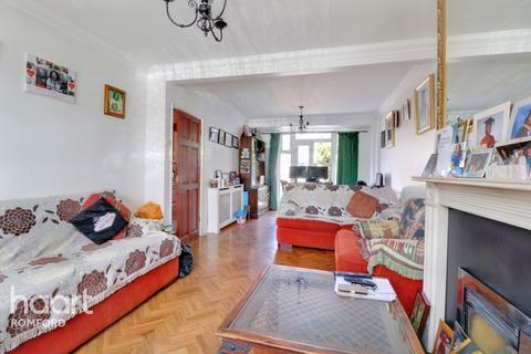 4 Barton Avenue, Romford, RM7 0ND