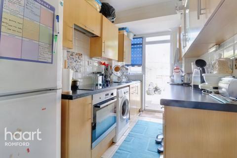 4 Barton Avenue, Romford, RM7 0ND