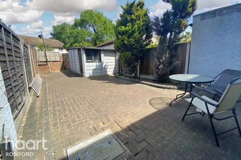 4 Barton Avenue, Romford, RM7 0ND