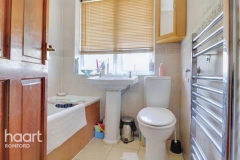4 Barton Avenue, Romford, RM7 0ND