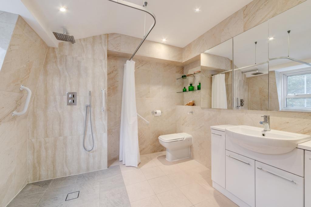 Master Ensuite