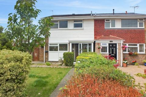 3 bedroom semi-detached house to rent - The Drove Way, Istead Rise, Gravesend, Kent, DA13 9JZ