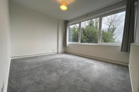 2 bedroom flat to rent, Colney Hatch Lane, Muswell Hill, N10