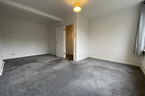 2 bedroom flat to rent, Colney Hatch Lane, Muswell Hill, N10