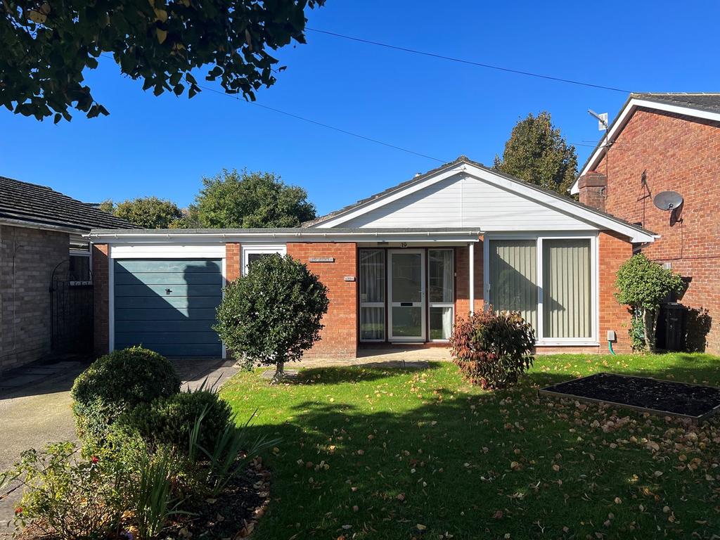 Shakespeare Road, Salisbury, SP1 2 bed bungalow £375,000