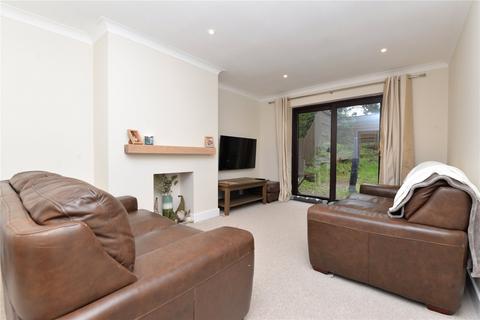10 Glengarry, New Milton, BH25 6UA