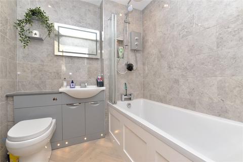 10 Glengarry, New Milton, BH25 6UA