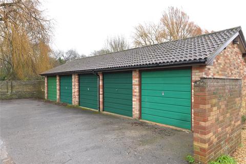 10 Glengarry, New Milton, BH25 6UA