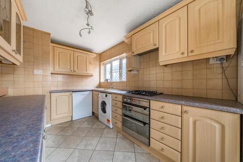 3 bedroom semi-detached bungalow to rent, Rose Drive,  Chesham,  HP5