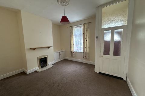 2 bedroom terraced house to rent, Barlow Street, Preston PR1