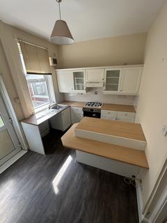 2 bedroom terraced house to rent, Barlow Street, Preston PR1