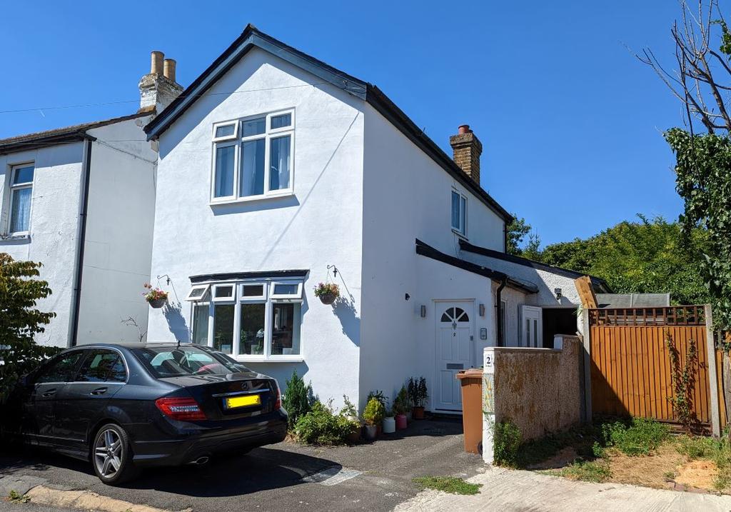 2A St. Andrews Road, Carshalton... 1 bed flat £90,000