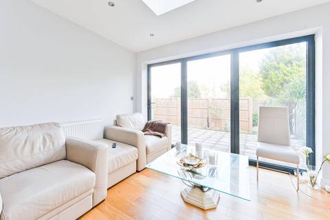 11 Radnor Avenue, Harrow, HA1 1SB