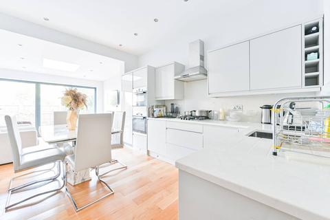 11 Radnor Avenue, Harrow, HA1 1SB