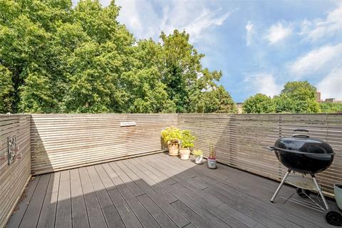 3 bedroom flat for sale, Loveridge Road, West Hampstead, NW6